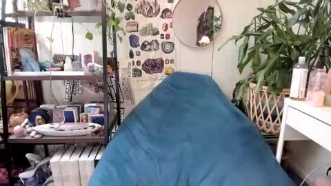 Snapshot of pluto_astrology chatting on February 8, 10:46 pm Goddess Pluto online show from February 8, 10:46 pm