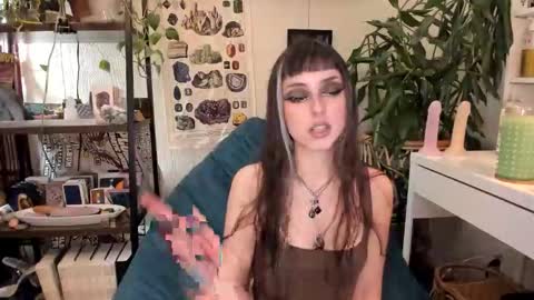 Snapshot of pluto_astrology chatting on February 22, 9:24 pm Goddess Pluto online show from February 22, 9:24 pm