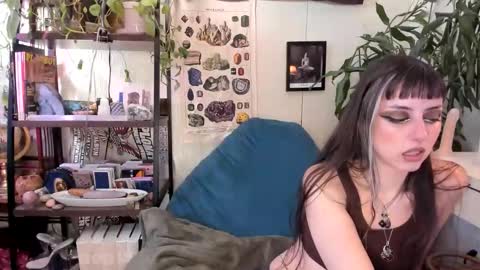 Snapshot of pluto_astrology chatting on March 1, 8:44 pm Goddess Pluto online show from March 1, 8:44 pm