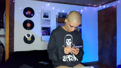   online show from February 16, 10:43 pm