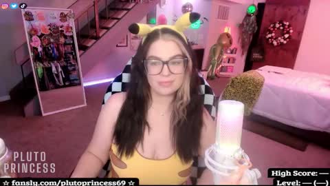 Pluto Princess online show from October 17, 5:43 am