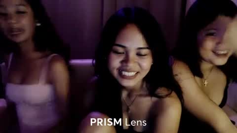 Snapshot of pnay_wildwhisper chatting on May 15, 7:32 pm WildWhisper online show from May 15, 7:32 pm