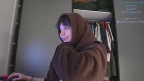   online show from May 20, 6:36 pm