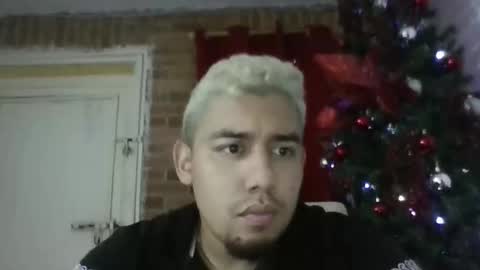 Snapshot of pocahot2512 chatting on December 22, 12:07 am pocahot2512 online show from December 22, 12:07 am