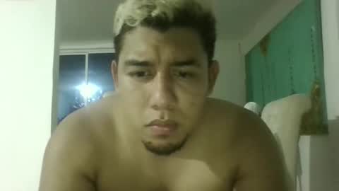 Snapshot of pocahot2512 chatting on February 1, 5:50 am pocahot2512 online show from February 1, 5:50 am