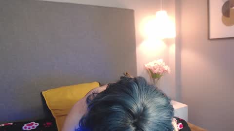  Luna  online show from January 4, 11:17 pm