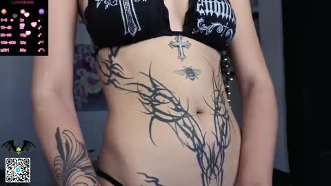Snapshot of poison_dafne chatting on June 4, 6:58 pm Dafne online show from June 4, 6:58 pm