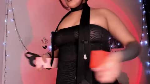Willow                      Hours 12pm to 630pm Colombian time FRIDAY AND SUNDAY FREE DAYS online show from October 16, 6:31 pm