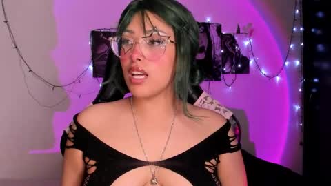 Willow                      Hours 12pm to 630pm Colombian time FRIDAY AND SUNDAY FREE DAYS online show from November 27, 5:48 pm