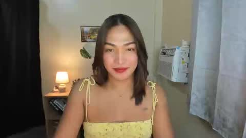 Snapshot of poisy_ivy chatting on October 17, 6:21 pm poisy_ivy online show from October 17, 6:21 pm