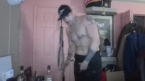 Snapshot of polishrifle3 chatting on April 13, 3:56 am jaws online show from April 13, 3:56 am