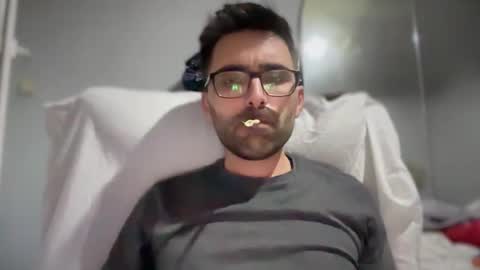 pollabeta online show from November 15, 9:28 am