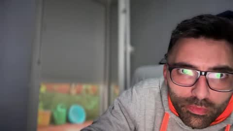 pollabeta online show from April 12, 10:53 am