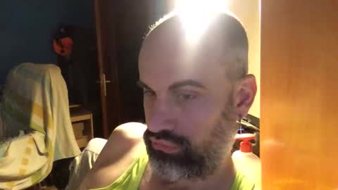 Snapshot of pollito1985 chatting on February 13, 6:31 am DIEGO O DIEGUITO online show from February 13, 6:31 am