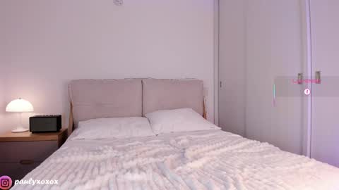 Polly online show from September 19, 3:02 pm