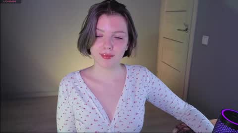 Polly online show from April 14, 8:15 pm