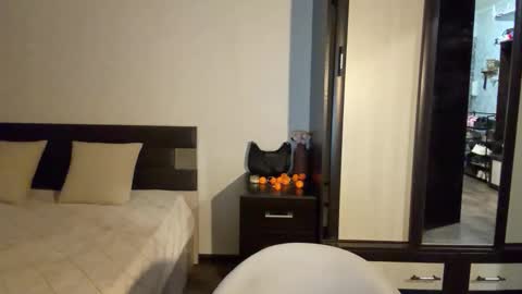 polly_skil online show from February 20, 6:30 pm