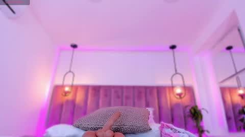 POLLY online show from March 31, 10:15 am