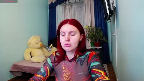 Snapshot of pollygreen chatting on December 3, 7:32 am Olivia online show from December 3, 7:32 am