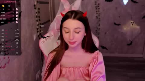 Snapshot of pollyhill1 chatting on October 13, 6:41 pm       online show from October 13, 6:41 pm