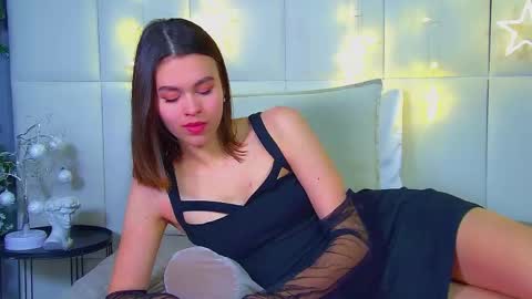 Polly online show from December 3, 6:50 pm