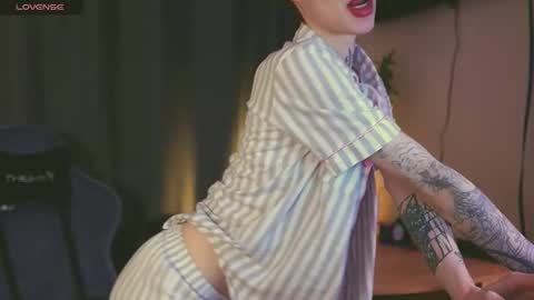 Snapshot of polusladkoye chatting on February 19, 5:27 am Megan.online online show from February 19, 5:27 am