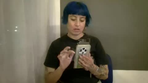 Poly online show from March 6, 3:47 am