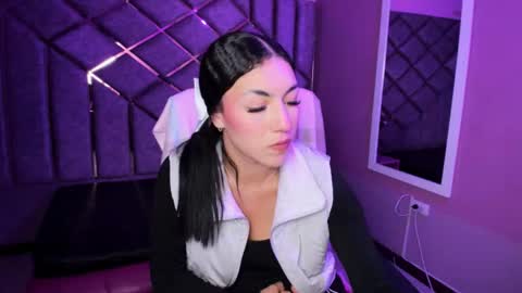 poly sasha  online show from March 14, 3:45 am