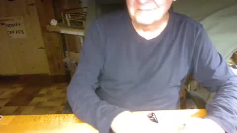 Snapshot of pomme1949 chatting on January 6, 1:30 pm pomme1949 online show from January 6, 1:30 pm