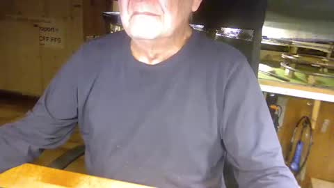 Snapshot of pomme1949 chatting on January 20, 1:21 pm pomme1949 online show from January 20, 1:21 pm