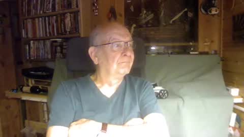 Snapshot of pomme1949 chatting on January 27, 2:13 pm pomme1949 online show from January 27, 2:13 pm