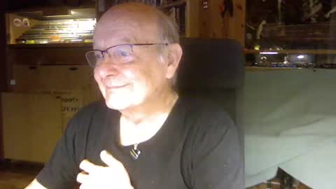 Snapshot of pomme1949 chatting on February 11, 3:29 pm pomme1949 online show from February 11, 3:29 pm