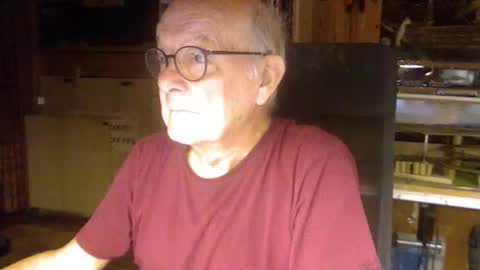 Snapshot of pomme1949 chatting on September 21, 2:19 pm pomme1949 online show from September 21, 2:19 pm