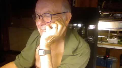 Snapshot of pomme1949 chatting on October 27, 1:48 pm pomme1949 online show from October 27, 1:48 pm