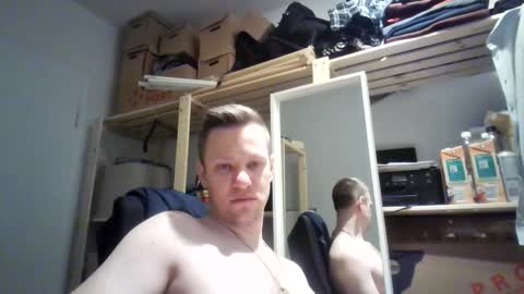 pommesmiteiscreme online show from February 15, 2:08 am