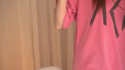 Snapshot of poni_dii chatting on February 5, 10:09 am online show from February 5, 10:09 am