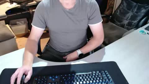 Snapshot of poodledude chatting on October 11, 5:33 pm Dave online show from October 11, 5:33 pm