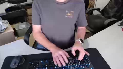 Snapshot of poodledude chatting on October 20, 7:20 am Dave online show from October 20, 7:20 am