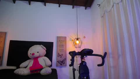 Snapshot of pool_vega chatting on October 14, 12:17 pm pool online show from October 14, 12:17 pm