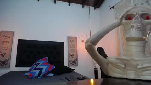 Snapshot of pool_vega chatting on October 20, 12:27 pm pool online show from October 20, 12:27 pm