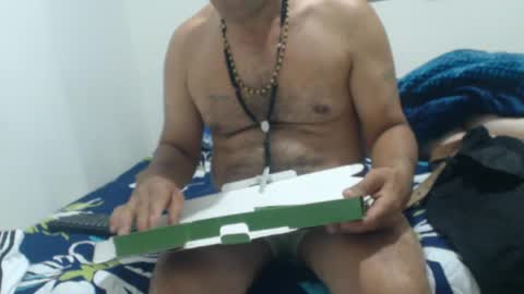 popeye0y0 online show from May 3, 1:55 am