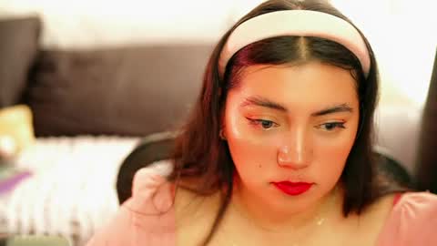 Poppy Kensington online show from April 16, 5:36 pm