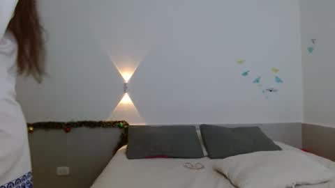 porcelainlux online show from December 20, 12:51 am