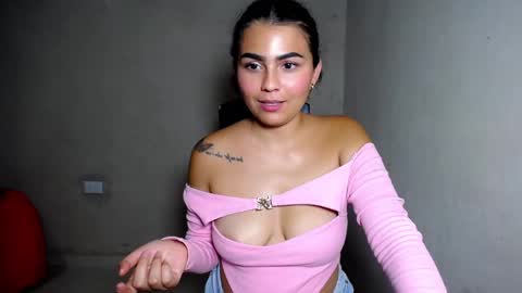 NICKKYMARTIN online show from December 19, 6:34 am