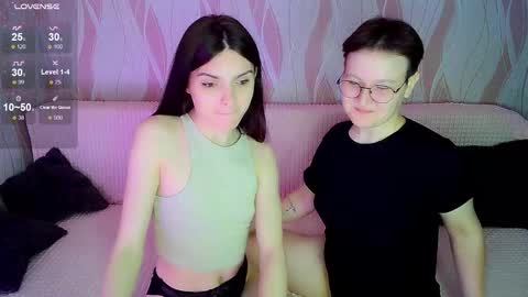 Ana and Tati online show from September 20, 7:15 pm