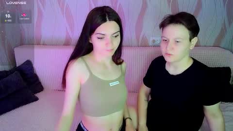 Ana and Tati online show from September 22, 8:22 pm