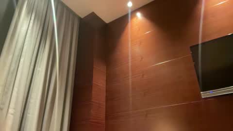 Snapshot of porntoyndr2 chatting on December 21, 6:53 am porntoyndr2 online show from December 21, 6:53 am