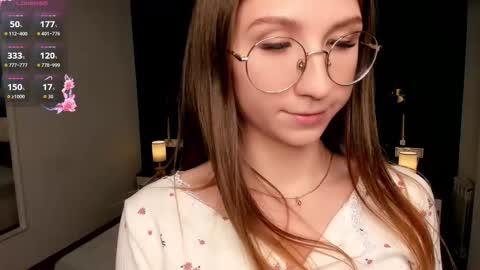 Elizabeth online show from September 18, 7:16 pm