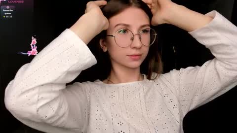 Elizabeth online show from October 22, 7:13 pm