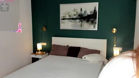 Elizabeth online show from November 3, 7:15 pm